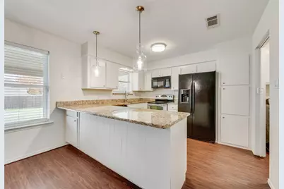 516 Roberts Drive, Saginaw, TX 76179 - Photo 11