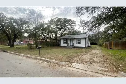 4518 Erath Street, Fort Worth, TX 76119 - Photo 3