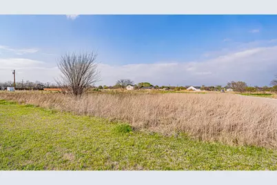 9332 Sunrise Drive, Fort Worth, TX 76134 - Photo 3