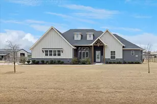 112 Friendship Wy, Boyd, TX 76023 - Photo 1