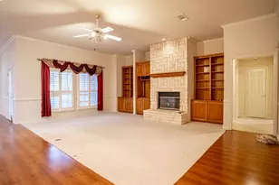 316 Coach House Cir, Fort Worth, TX 76108 - Photo 9