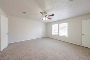 2454 Meadowgate Ln, Lancaster, TX 75134 - Photo 7