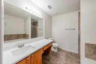 2454 Meadowgate Ln, Lancaster, TX 75134 - Photo 9