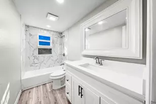 305 Gaskins St, Como, TX 75431 - Photo 15