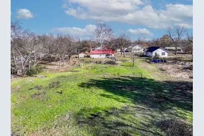 305 Gaskins Street, Como, TX 75431 - Photo 25