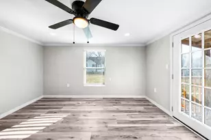 305 Gaskins St, Como, TX 75431 - Photo 11