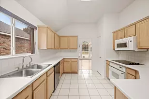 1517 Willowross Dr, Lewisville, TX 75077 - Photo 17