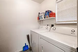 101 Fairbanks Dr, Garland, TX 75043 - Photo 9