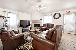 101 Fairbanks Dr, Garland, TX 75043 - Photo 13