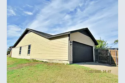 1700 Hendrick Drive, Plano, TX 75074 - Photo 3