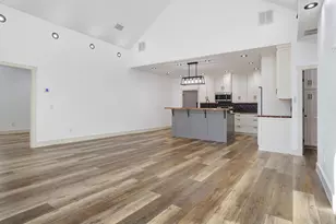 319 S Pecan St, Bells, TX 75414 - Photo 9