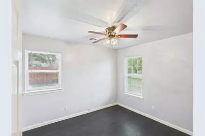 5601 Oak Grove Road W, Fort Worth, TX 76134 - Photo 9