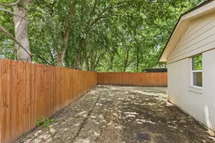 5601 Oak Grove Rd W, Fort Worth, TX 76134 - Photo 15