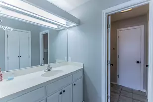 100 Spring Oak St, Lacy Lakeview, TX 76705 - Photo 21