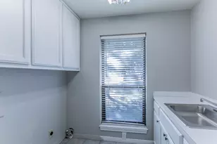 100 Spring Oak St, Lacy Lakeview, TX 76705 - Photo 25