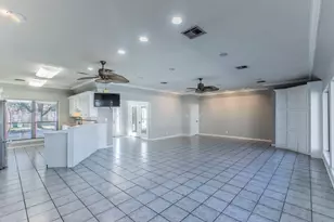 100 Spring Oak St, Lacy Lakeview, TX 76705 - Photo 9