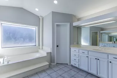 100 Spring Oak Street, Lacy Lakeview, TX 76705 - Photo 15