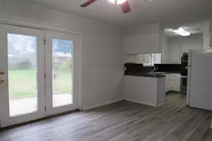 218 Virginia Dr, Lacy Lakeview, TX 76705 - Photo 7