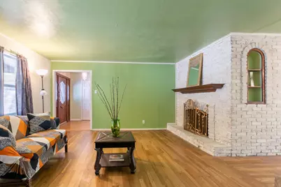 1208 Cedarbrook Trail, Lancaster, TX 75146 - Photo 5