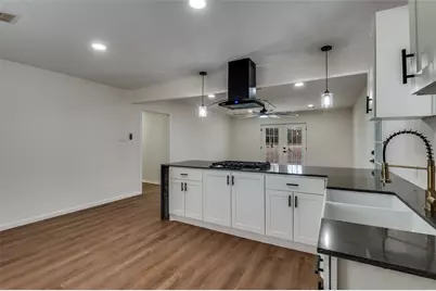 713 Hilltop Circle, DeSoto, TX 75115 - Photo 11