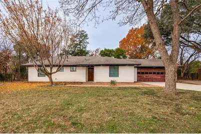 713 Hilltop Circle, DeSoto, TX 75115 - Photo 1