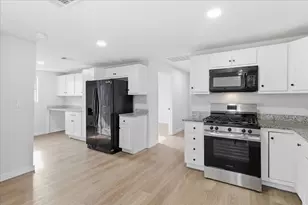 404 S Murray St, McKinney, TX 75069 - Photo 5