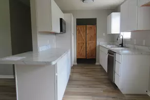 414 Matthew St, Hillsboro, TX 76645 - Photo 3