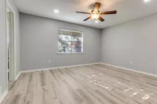 5529 Tanbark Rd, Dallas, TX 75229 - Photo 11