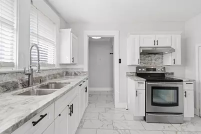 2703 Gladstone Drive, Dallas, TX 75211 - Photo 11