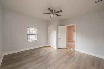 2141 S Jennings Avenue, Fort Worth, TX 76110 - Photo 15