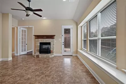 1806 Park Highland Way, Arlington, TX 76012 - Photo 9