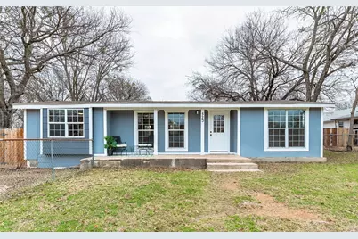 525 Pettit Drive, Newark, TX 76071 - Photo 1