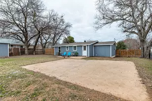 525 Pettit Dr, Newark, TX 76071 - Photo 23