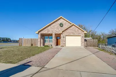 3901 Baylor Street, Fort Worth, TX 76119 - Photo 1