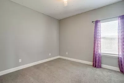 3901 Baylor Street, Fort Worth, TX 76119 - Photo 31