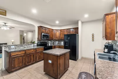 8505 Field Creek Court, Fort Worth, TX 76134 - Photo 15