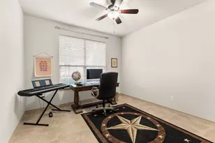 8505 Field Creek Ct, Fort Worth, TX 76134 - Photo 5