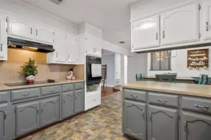 107 Woody Ray Dr, Elm Mott, TX 76640 - Photo 11