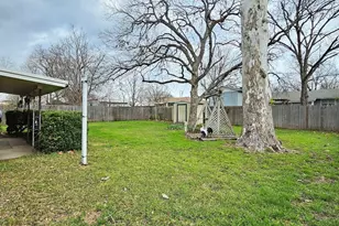 817 N Lacy Dr, Lacy Lakeview, TX 76705 - Photo 27