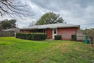 817 N Lacy Dr, Lacy Lakeview, TX 76705 - Photo 23