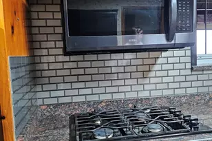 817 N Lacy Dr, Lacy Lakeview, TX 76705 - Photo 9