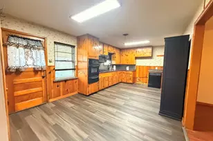 817 N Lacy Dr, Lacy Lakeview, TX 76705 - Photo 7