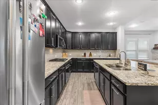 817 Crest Breeze Dr, Fort Worth, TX 76052 - Photo 27