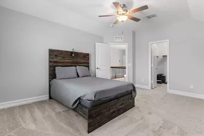 817 Crest Breeze Drive, Fort Worth, TX 76052 - Photo 15