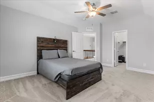 817 Crest Breeze Dr, Fort Worth, TX 76052 - Photo 15