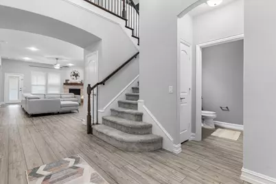 817 Crest Breeze Drive, Fort Worth, TX 76052 - Photo 5