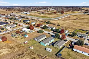 315 Glenwood St, Gainesville, TX 76240 - Photo 3