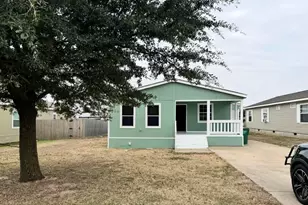 315 Glenwood St, Gainesville, TX 76240 - Photo 3