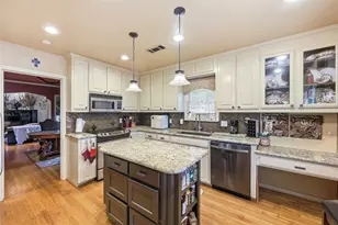 122 E 7th St, Lancaster, TX 75146 - Photo 9