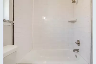 921 Willow Circle S, Burleson, TX 76028 - Photo 11